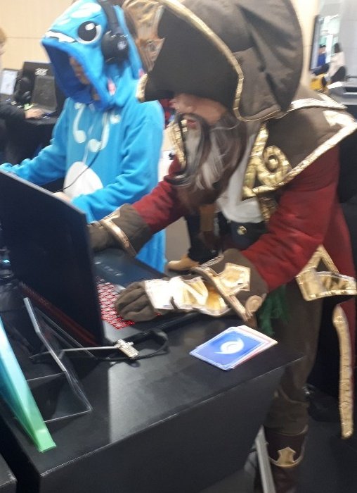 (한편 빌지워터 피시방에선)
우리팀 아크샨 또죽었네