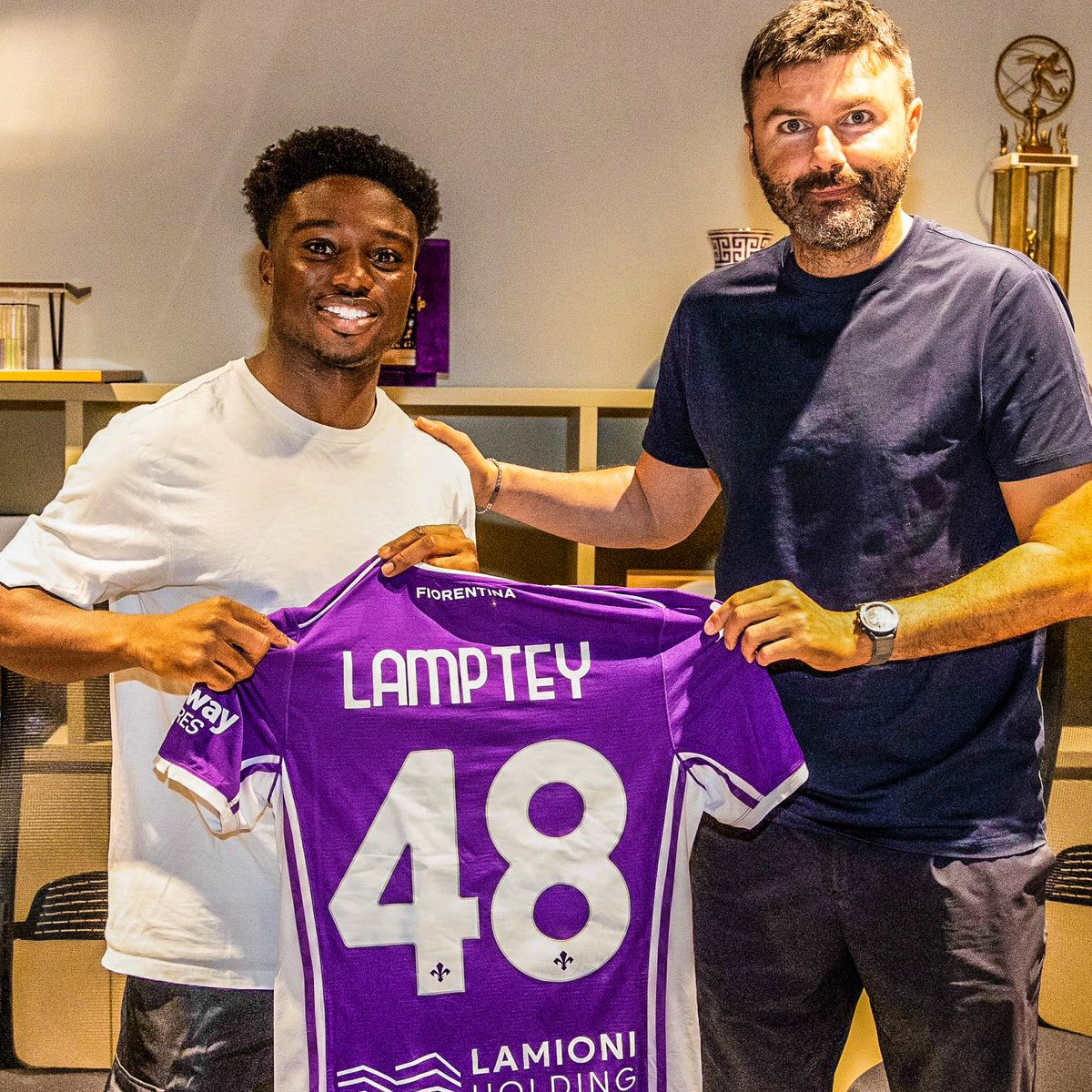 🚨🇬🇭 𝐎𝐅𝐅𝐈𝐂𝐈𝐀𝐋 | Fiorentina sign Tariq Lamptey (24) from Brighton. £6m fee, reports <a href="/JacobsBen/">Ben Jacobs</a>. 🟣✨