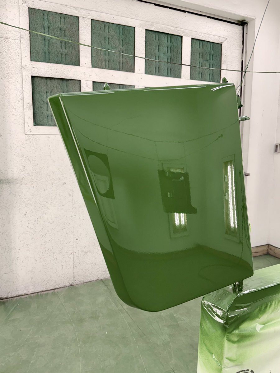 ScanlanTractor's tweet image. A little more paint work on the 2510