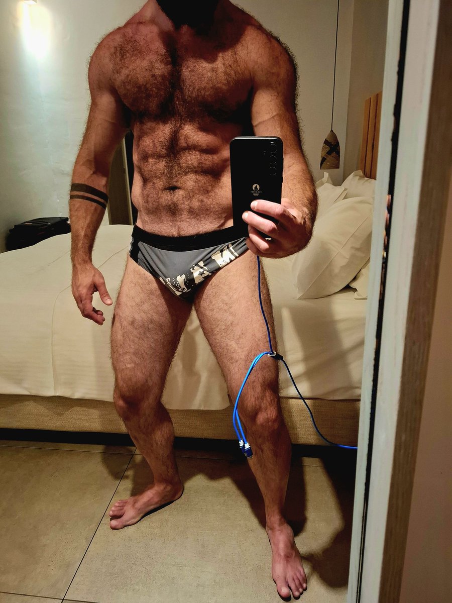 Summer vibes.
#gayman #hairyman #hairychest #gayparis #gaymanparis #goodtosuck #goodtolick #alphamaster #gaymaster #Chudai #gay #groupsex #gayfetish #gaysex #bareback #hairywhite #hairymanaddict #hairypassion #hairyisthebest #tatoo #feetaddict