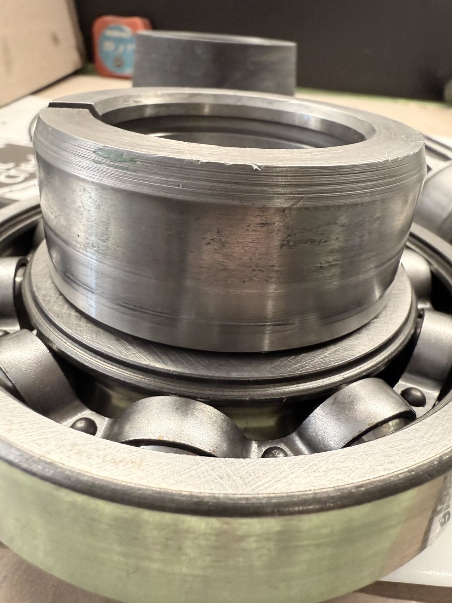 ScanlanTractor's tweet image. PTO seal on the 2510 had to put a speedi sleeve on where the seal rides