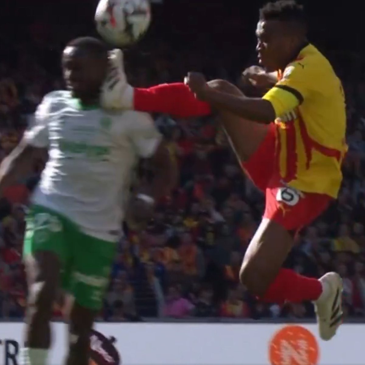 topaliletop75's tweet image. Dites vous qu’en 1 saison et 4 matchs on a vu tout ça avec un total de 0 cartons rouges sorti mdrrr