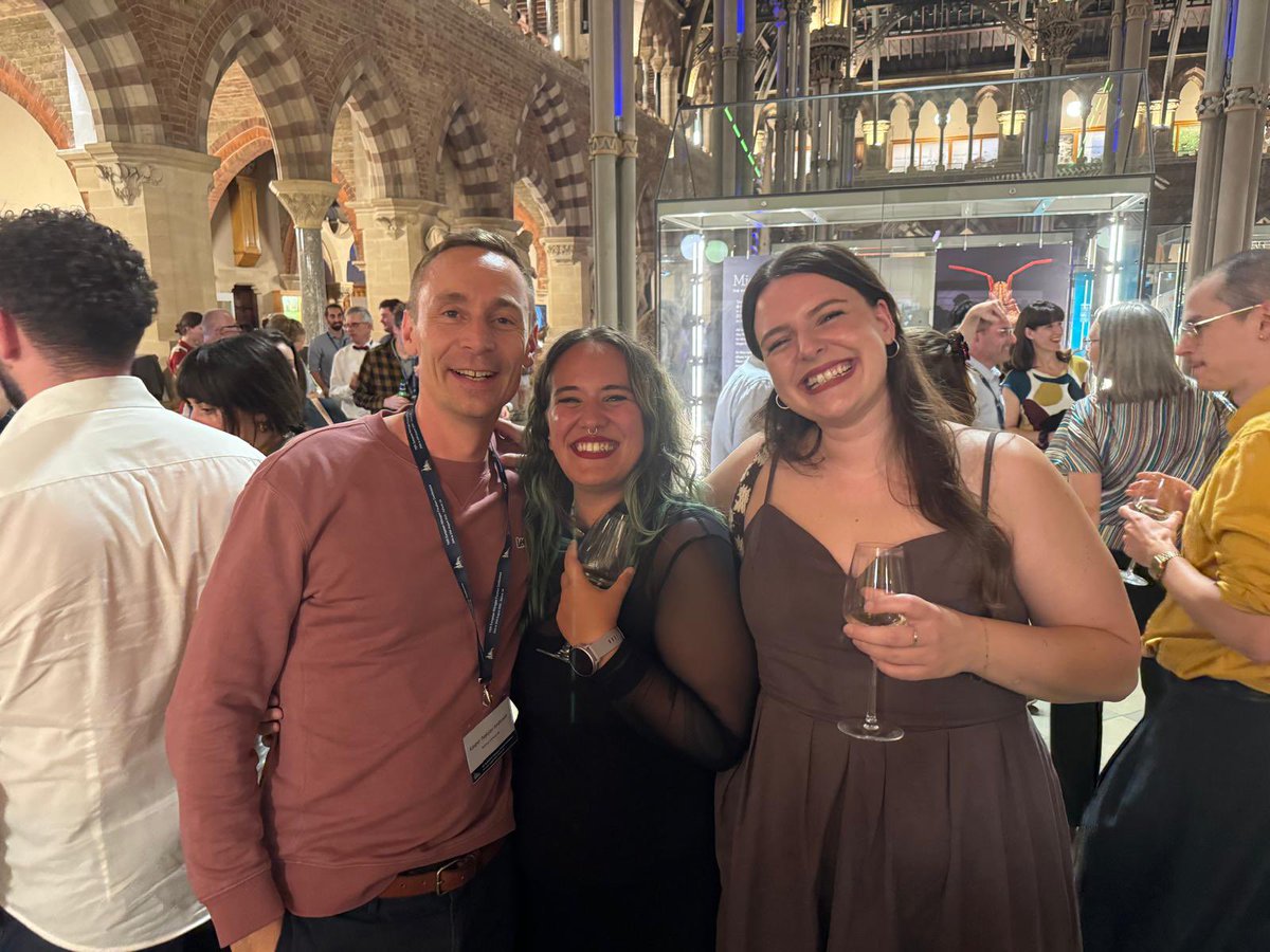 Anna Martyn tweet media