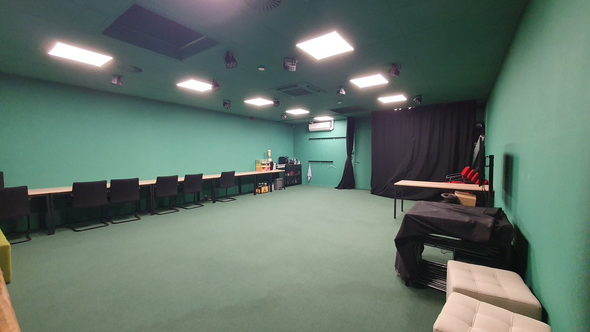 SpringinTheater's tweet image. @SpringinTheater is verhuisd: de oude studio in de Spaarnestraat is ingewisseld voor een nieuwe ruimte in Kanaleneiland (Vrieslantlaan). Binnenkort zal een deel van onze cursussen daar gegeven worden.