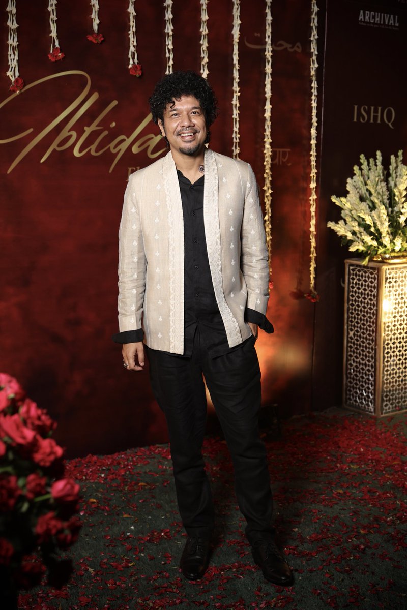 paponmusic's tweet photo. Dil Se Shukriya Dilli. Mazedaar Baithak! Yaadgaar Shaam! ❤️🎶

#NorthEastFashion
#PaponUnplugged 
#ghazallovers #retro #ibtida https://t.co/dF9fdUn84y