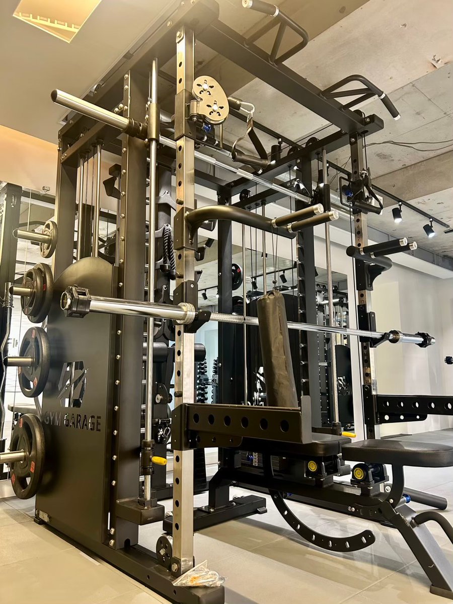 mousoutherapi's tweet image. 女性目線でカッコいい身体を作るピークジムです❤️
女性がカッコいいと思えるボディメイクをしてみませんか？
池袋と恵比寿に高級感のある内装で営業中✌️
まずは体験トレーニングを受けてみませんか？