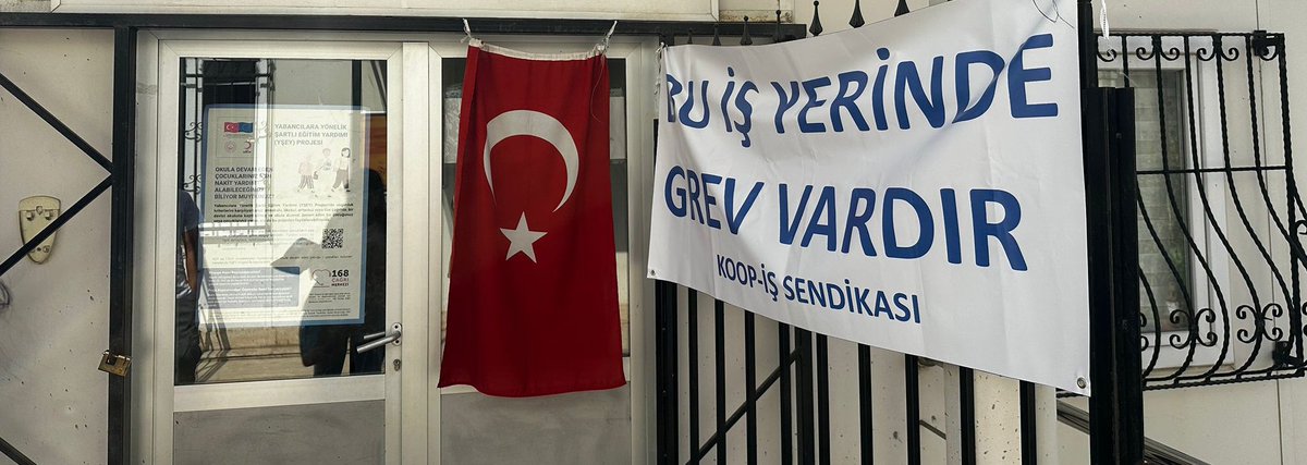 (SYDV) çalışanları olarak 8 aydır Kamu Çerçeve Protokolü’nün uygulanmasını bekliyoruz.Haklarımız için mücadele ettik, bakanlık Siz KÇPye dahil değilsiniz” diyerek emeğimizi yok saydı. Biz emeğimizin ve alın terimizin karşılığını istiyoruz. Biz haklıyız, kazanacağız!
 #SYDVGrevde
