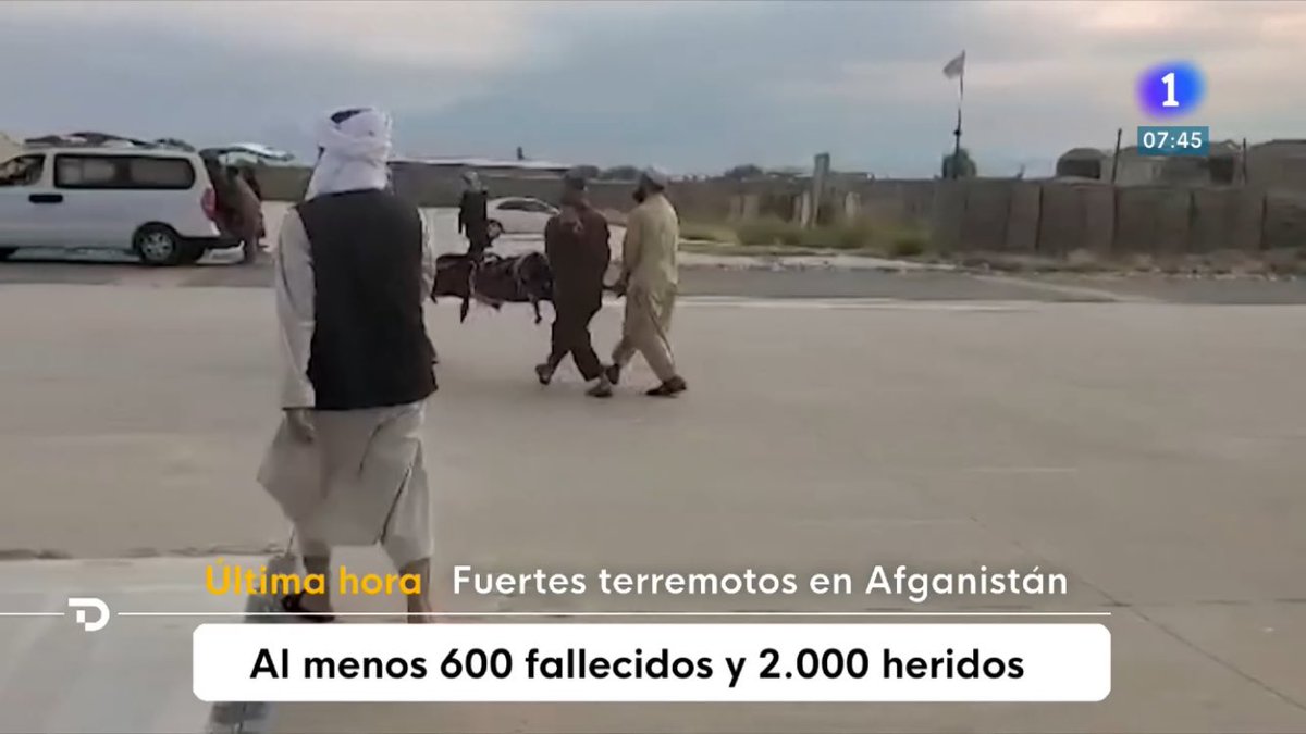 BotMedia (@botmedia_) on Twitter photo 🖌️ Pues la primera novedad televisiva del día es… TERRIBLE. Desde RTVE han visto necesario actualizar el diseño de los grafismos del telediario (nadie sabe por qué) y han hecho esta aberración.
Se han cargado totalmente lo que les había hecho <a href="/visualzink/">visualzink</a>, que era precioso. 🖌️ Pues la primera novedad televisiva del día es… TERRIBLE. Desde RTVE han visto necesario actualizar el diseño de los grafismos del telediario (nadie sabe por qué) y han hecho esta aberración.
Se han cargado totalmente lo que les había hecho <a href="/visualzink/">visualzink</a>, que era precioso.