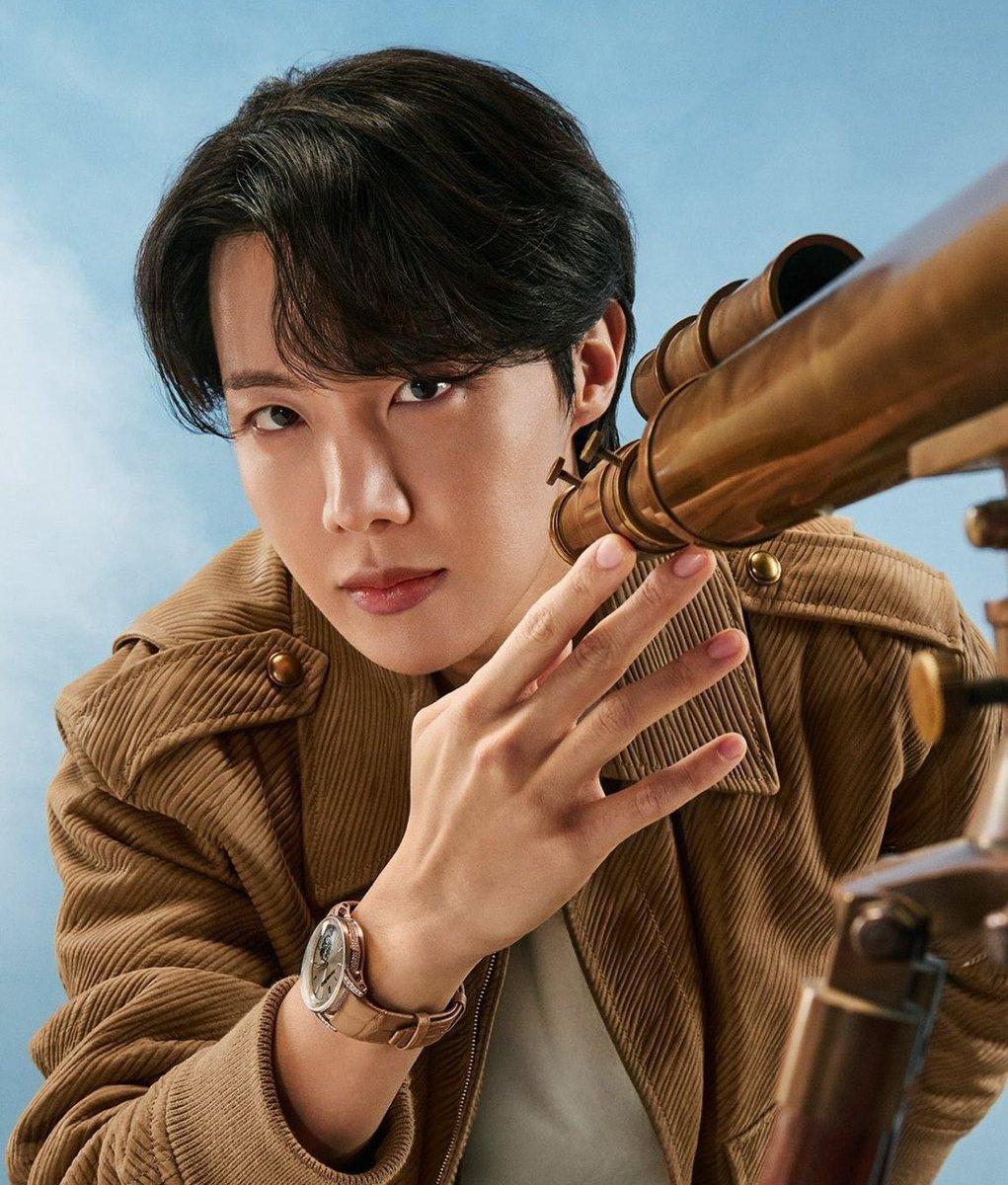 بوی عسل و کاکائوی شیرین میدهههه
J-HOPE AP FAMILY
J-HOPE X AUDEMARS PIGUET
#jhopexAudemarsPiguet