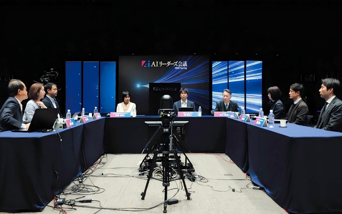 LedClt's tweet image. 📝At the 𝐀𝐈リーダーズ会議𝟐𝟎𝟐𝟓 𝐒𝐩𝐫𝐢𝐧𝐠, while leaders explored the future of technology, our X-Poster Pro LED Poster Screen illuminated the stage—demonstrating how visuals can amplify ideas, inspire dialogue, and connect audiences.

#CLT #CLTLED #Ledposter