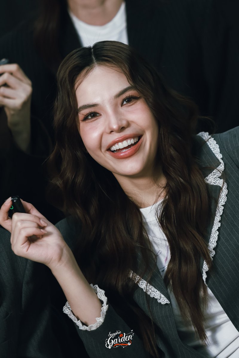 SapphicGardenTH's tweet photo. ซอนญ่าอย่าร้อง หมีดุนิดเดียว 🤣🤣

🔗 https://t.co/rTNU0t7Z7Y

#LMSY #SonyaSaranphat
#HarmonySecret
#HarmonySecretดีลลับฉบับเล่นเล่ห์ https://t.co/ne64rs1W0B
