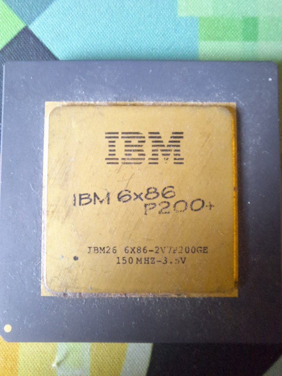 astha_project's tweet photo. Funny old CPU No.17 #RetroComputing #Retro #CPU https://t.co/5tFha9SDHk