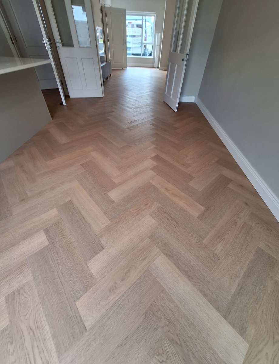 PFL_Ireland's tweet image. Barley from the Naturals HBE Series by #Coretec #floors, expertly fitted in a new-build in Gorey by Darren Devereux Flooring.