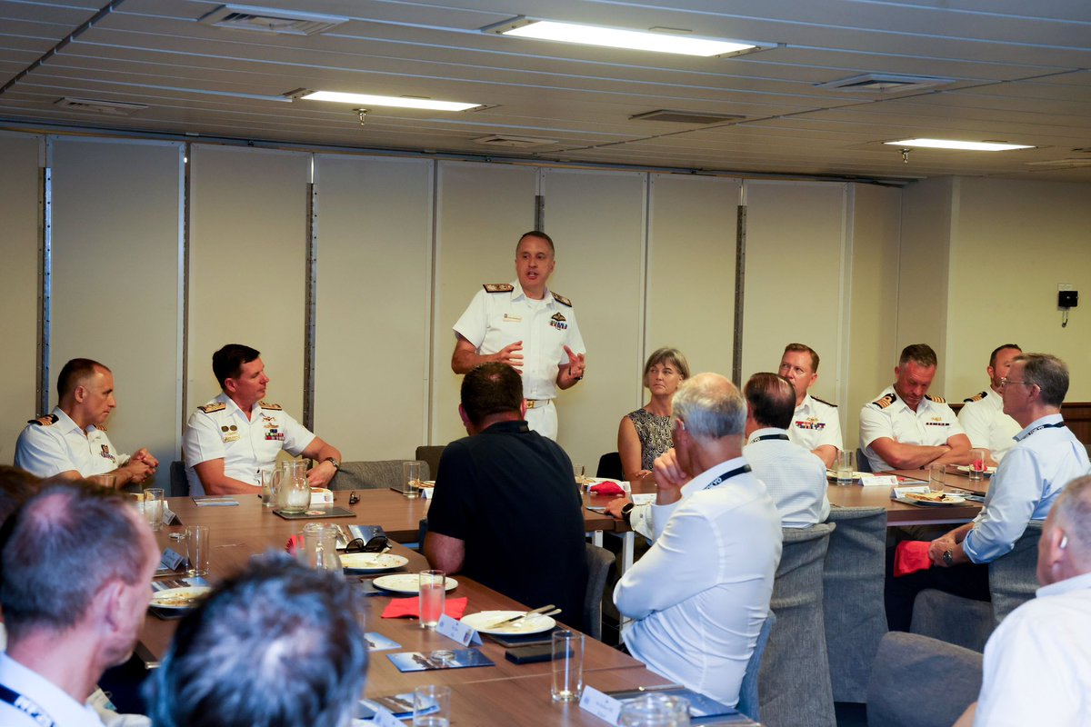 UK Carrier Strike Group tweet media