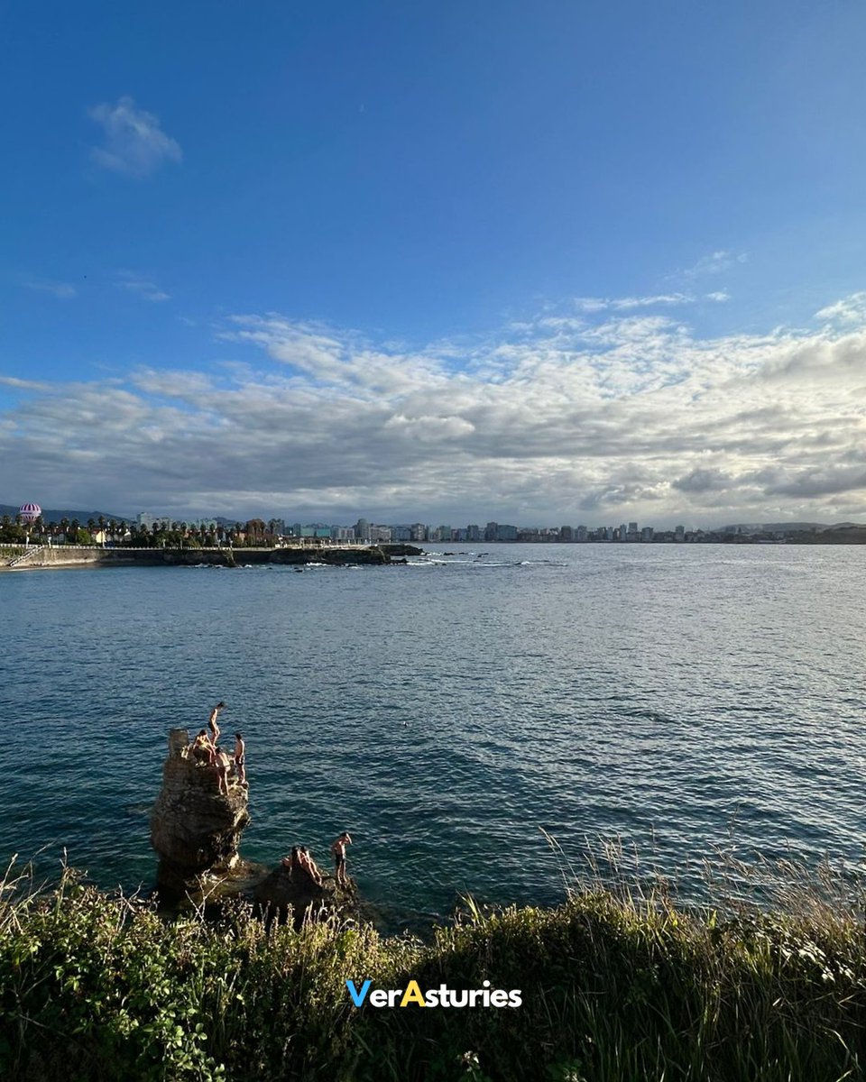 🏖Xixón dende El Rinconín nuna tarde soleyera de branu