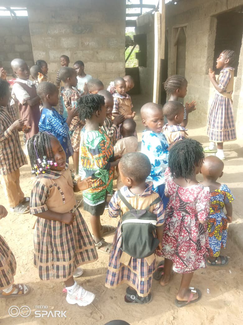 adewolaadekunl1's tweet image. Their future starts with you! 🎓💙 Many orphans dream of school but can’t afford it. Help us give them an education today. We’re seeking $500 in support. Donate now: …balaiseiyanuevangelicalministries.org/donations/give… #GiveAChildAChance