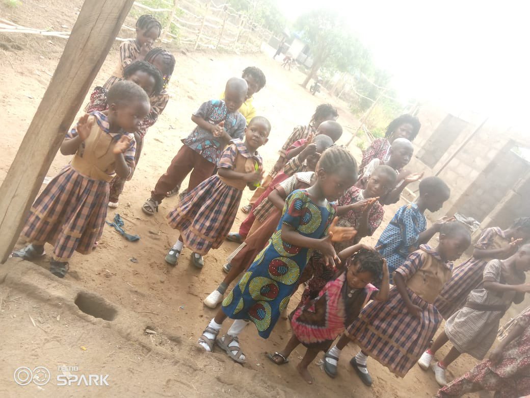 adewolaadekunl1's tweet image. Their future starts with you! 🎓💙 Many orphans dream of school but can’t afford it. Help us give them an education today. We’re seeking $500 in support. Donate now: …balaiseiyanuevangelicalministries.org/donations/give… #GiveAChildAChance