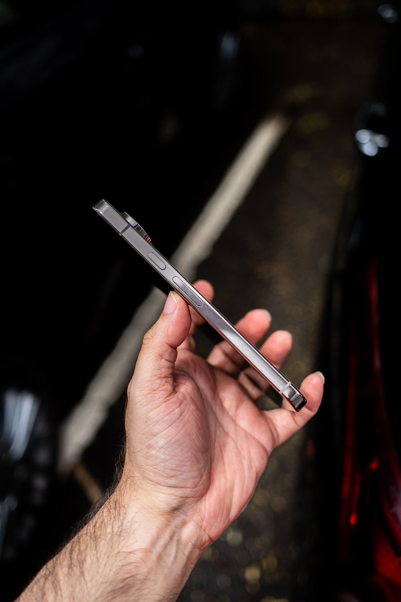 gogiinc's tweet image. Pixel 10 Pro XL may be big and bold, but my heart belongs to the sleek and stunning Pixel 10 

#Pixel10 #Pixel10ProXL #TeamPixel