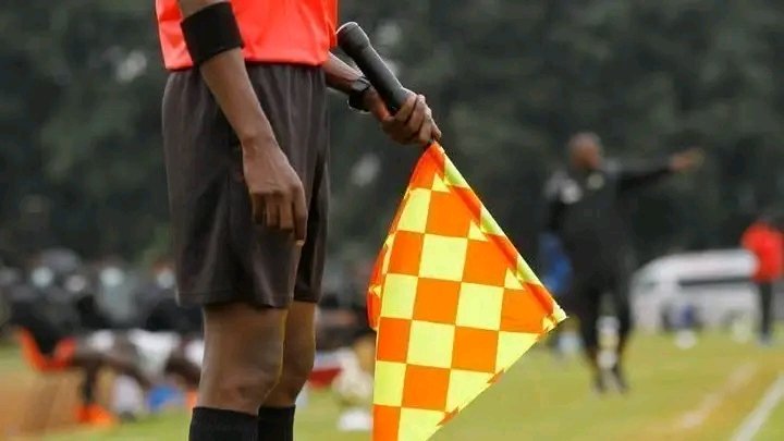 LABISTA254's tweet photo. FKF unveils new referee promotion & relegation system! 🟥🟨 Poor performers face demotion to lower tiers, while top refs from lower leagues get promoted. Consistent underperformance could lead to further drops.
#FootballKE #RefereeReform https://t.co/m7AEpofWQO