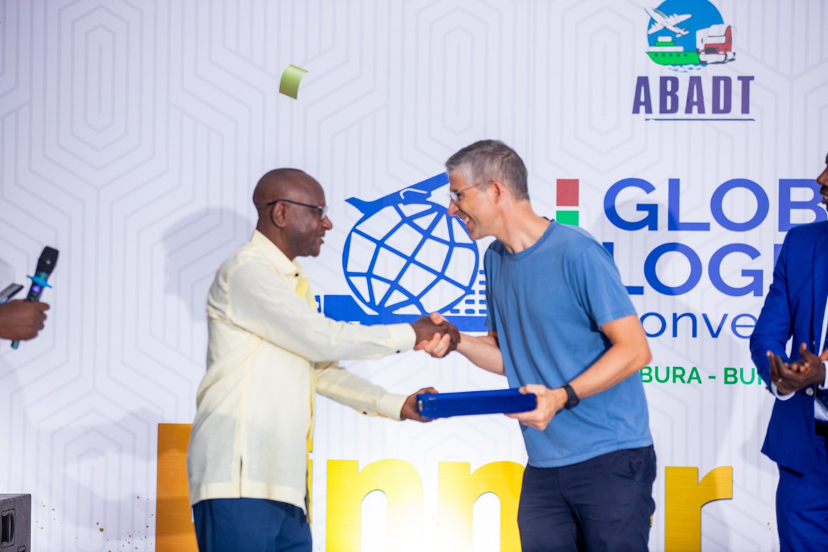 🏆 Excellence took the spotlight at #GLC2025! 

Individuals, firms and organizers were honored with awards for their outstanding support and contributions. 🌍🚢✨.