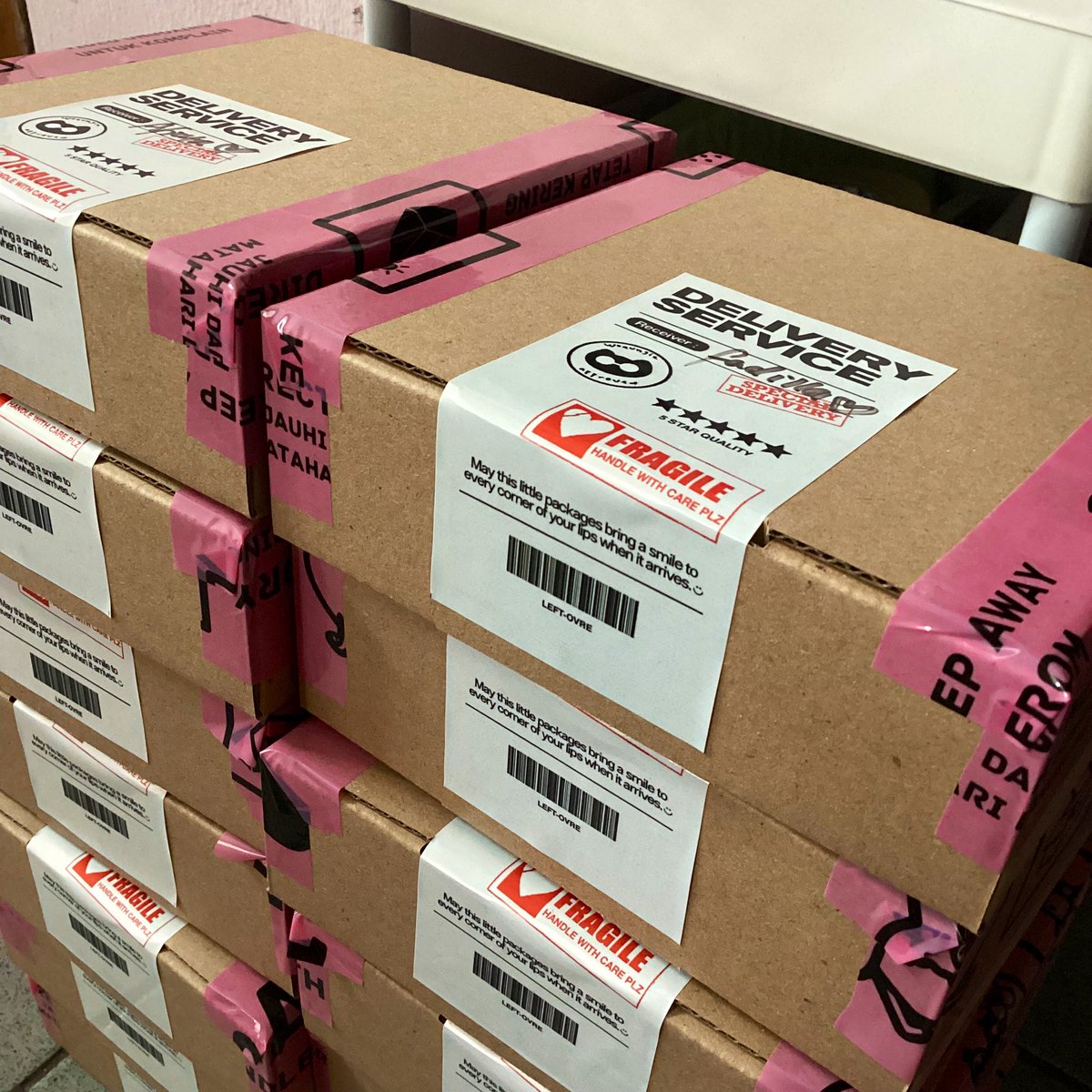 [ pick up packages 📦 ]

kemarin sudah ada yg dikirim dan hari ini aku drop beberapa resi paket, yang lainnya ditunggu yaa karna bahan pack ku habis🥲