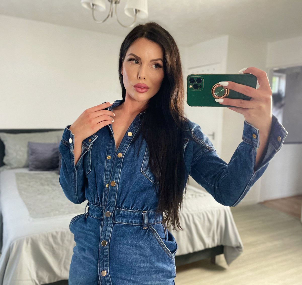 AlyenaXO's tweet image. I know I’m gorgeous. But say it louder