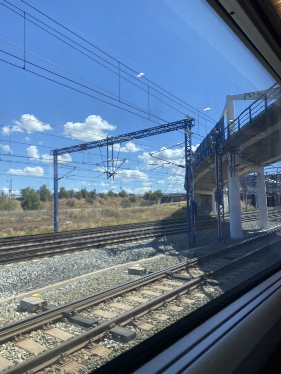 Buen día desde el tren yendo a Barcelona #fmluzu