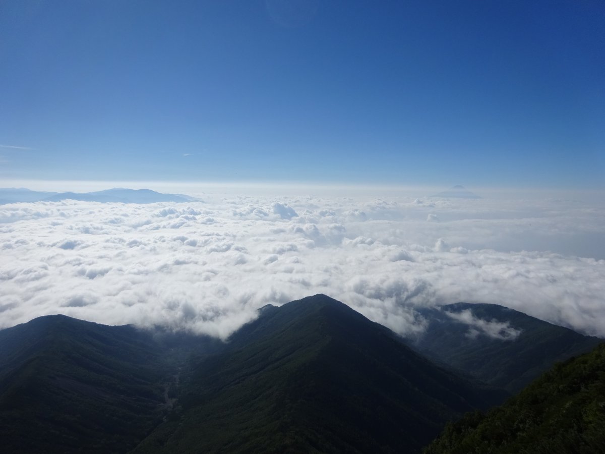 shantianyi86411's tweet image. 今日は赤岳でした。念願の八ヶ岳最高峰です。地蔵の頭からの稜線歩きが最高すぎました👍やはり山は良い💪
