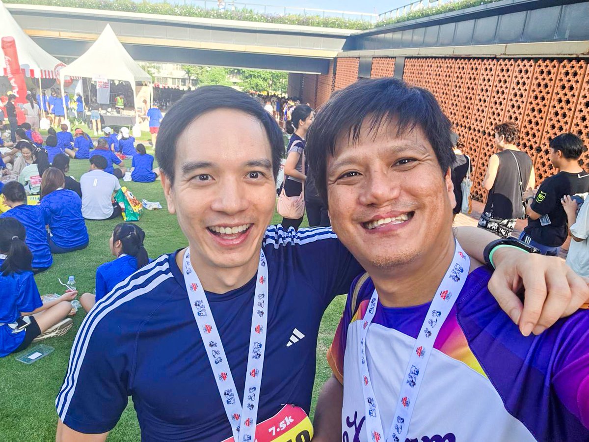 NinjaTooK's tweet photo. ❤️ ลุงตุ๊ก และ ผองเพื่อน ที่งาน Snoopy Run Bangkok presented by AIA Vitality 🫶 ดีใจที่ได้เจอกันครับ 🥰 ep.2 

#SnoopyRunBangkok
#SnoopyRunBangkok2025
#SnoopyRunThailand
#SnoopyRunThailand2025
#SnoopyRun
#tookkyrun https://t.co/cFpZtl39at