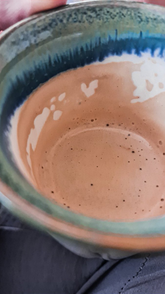 Herkesin hayatında muhakkak ki BİR EYLÜL vardır...
#1eylül 
Haftanın ilk günü 
Ayın ilk günü 
Sonbaharın ilk günü 
Kalan ömrünüzün ilk günü.
Gelecek ömrümüzü geçmiş ömrümüzden hayırlı eyle Allahım.