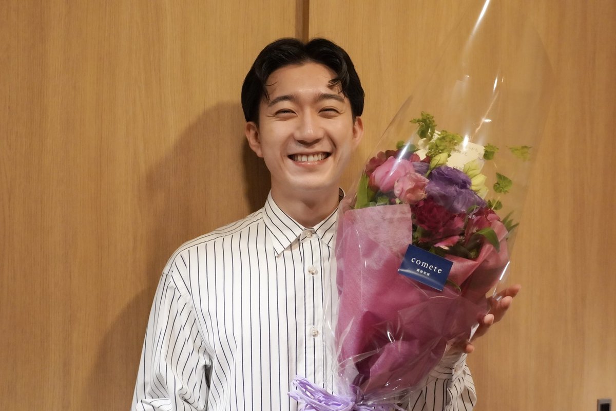 renrubi_mx's tweet photo. ／
💐#恋ルビ クランクアップ集
　＼

桐生拓海役　#中井大 さん🪻

美容師所作を何度も何度も繰り返し練習していた姿が桐生そのもの！
そしていつもニコニコでした☺️

------
恋愛ルビの正しいふりかた
#おかわりルビ はこちら
🔻TVer🔻
https://t.co/MwzAgDnwpi
🔻FOD🔻
https://t.co/81SfmkOjqb https://t.co/iAwd3Se3zY