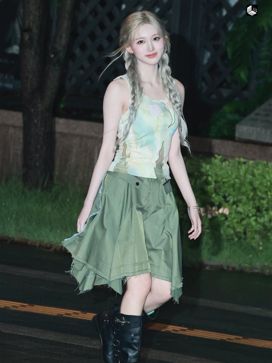 GzwVfooWQAAGC8m?format=jpg&name=medium