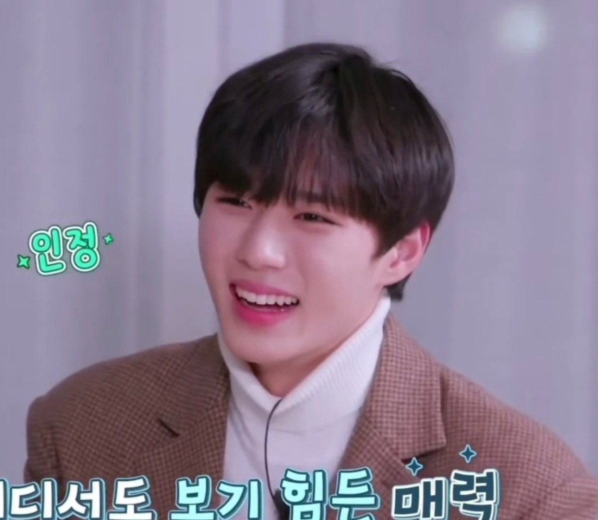 js011120_'s tweet image. 예쁘게 웃기 1등 #김준서