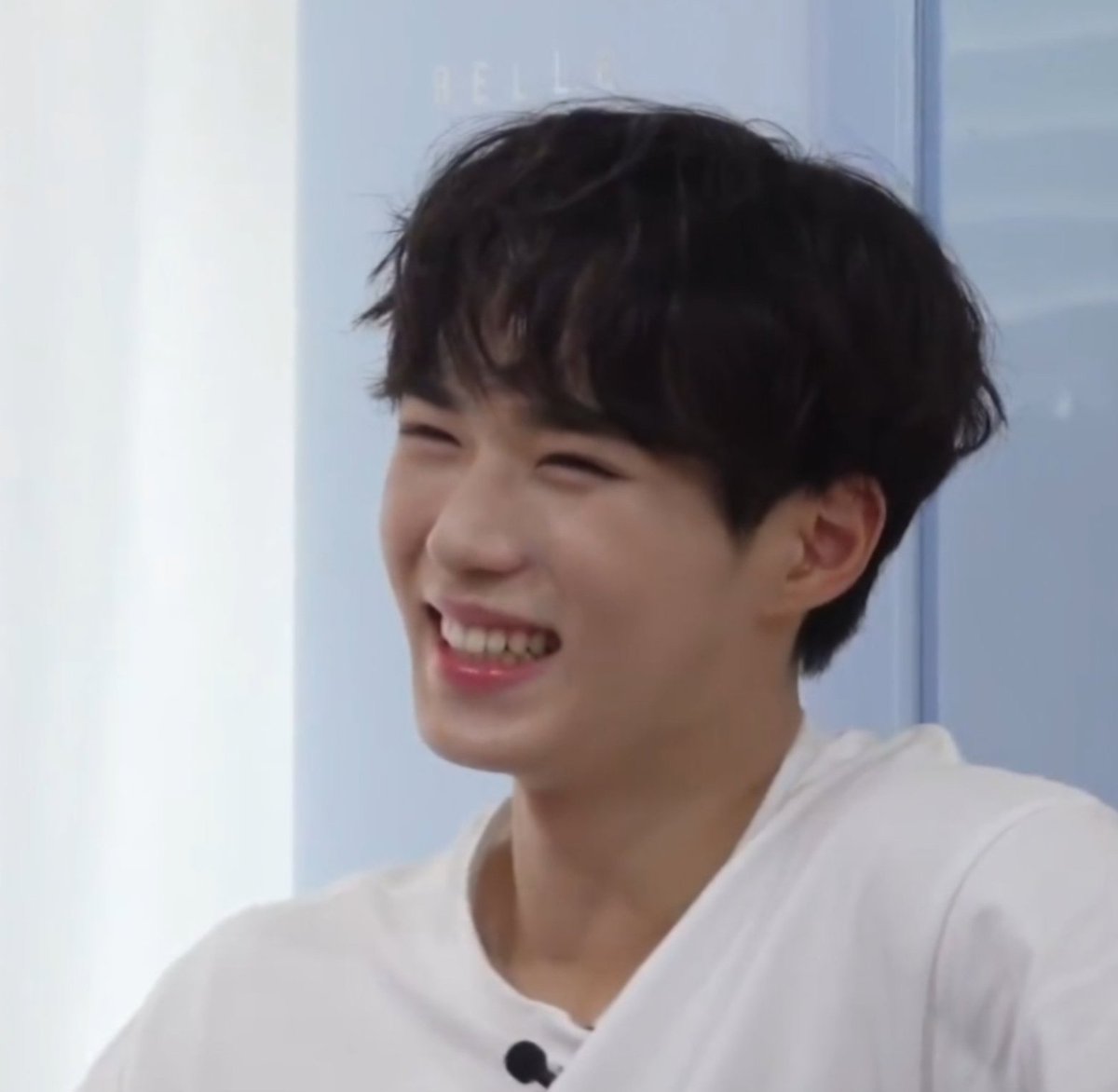 js011120_'s tweet image. 예쁘게 웃기 1등 #김준서