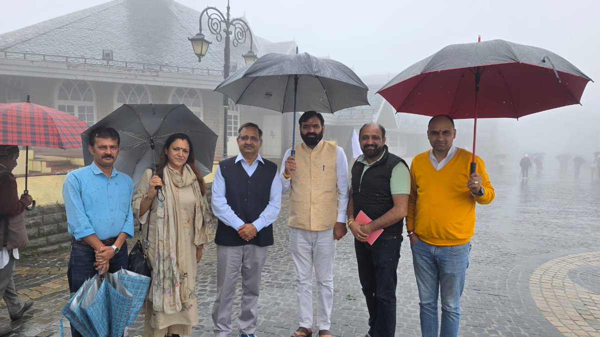 आज शिमला में <a href="/BJP4Himachal/">BJP Himachal Pradesh</a> मीडिया प्रभारी  नैनादेवी विधानसभा के माननीय विधायक आदरणीय रणधीर शर्मा जी के साथ प्रेस वार्ता में रहना हुआ।