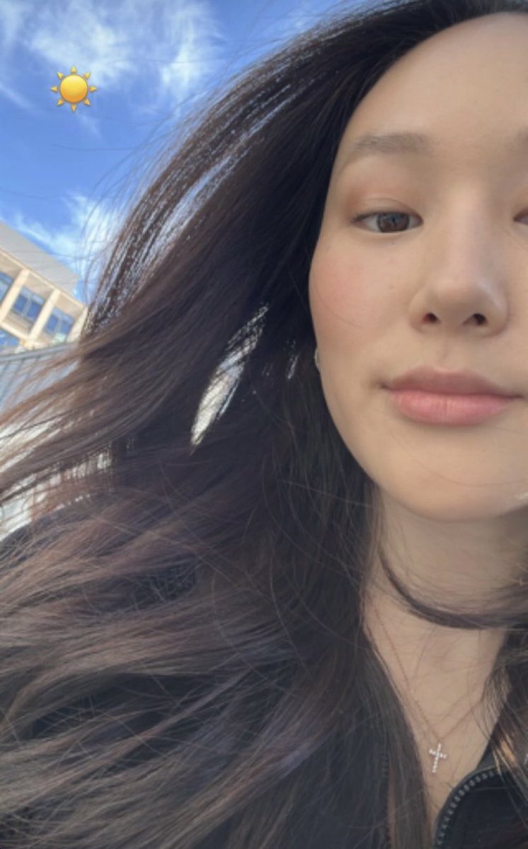 she’s so sunshine 🥰🥺