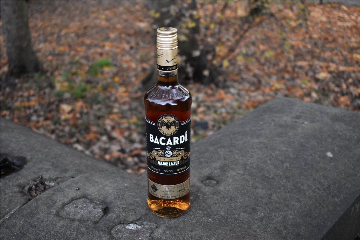 dramantedrinks's tweet photo. Bacardi Major Lazer Limited Edition Rum 😎

A collaboration between electronic dance music trio Major Lazer and the Bacardi Maestros de Ron.

#bacardi #majorlazer #limitededition #drinks #cocktails #rum #bar #mixologists #alcohol https://t.co/POrFoLFPR2