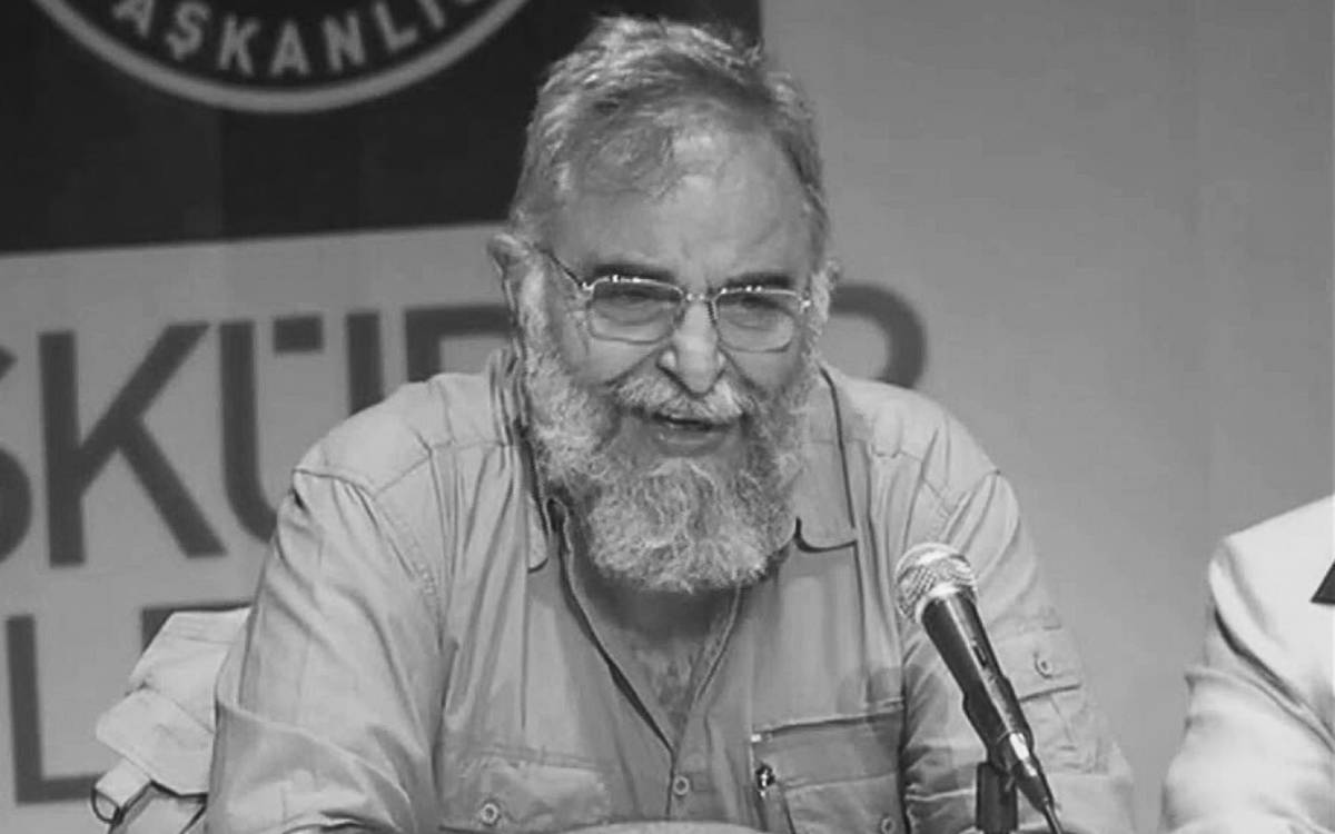 Mete Tunçay'ın ardından.