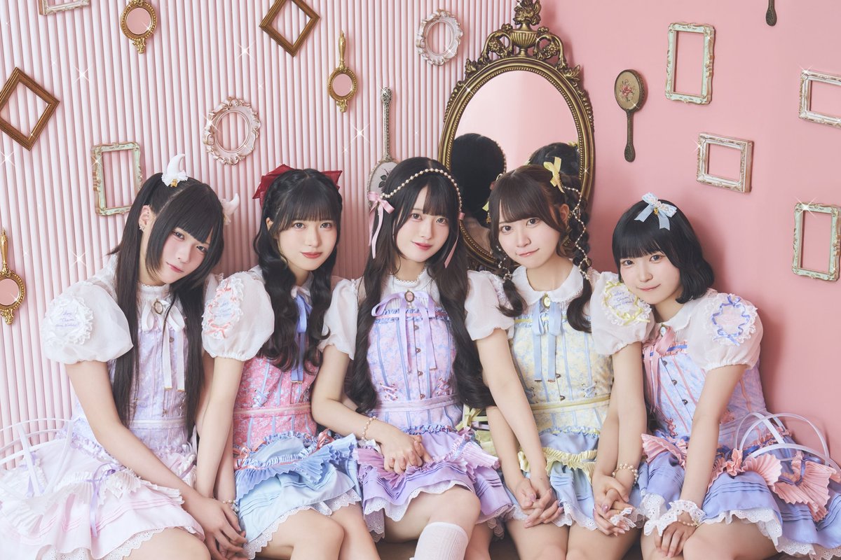 ︵︵︵︵⪩⪨︵︵︵︵︵︵⪩⪨
- - - - - - - - - - - - - -- - - -
ChumToto 新アー写公開
︶︶︶︶⪩⪨︶︶︶︶︶︶⪩⪨

➻❥9/13(土)1st ワンマンライブ「ちゃむって10回言って？ 」 開催꒰ა ☆ ໒꒱ ‧₊˚
chumtoto.jp/information/60…

#ChumToto #チャムトト