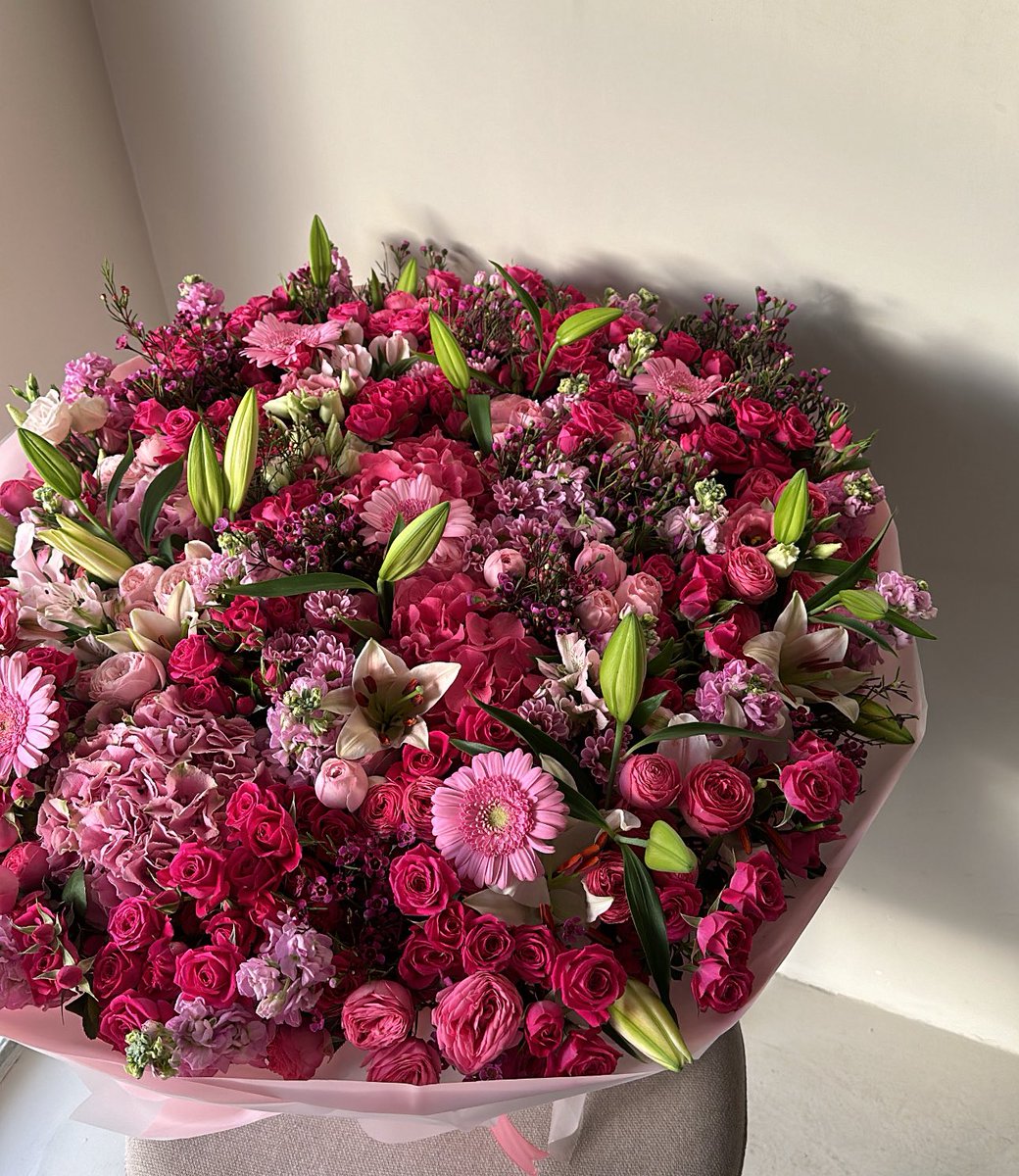 بستان من الورد مو بس باقة💞💗💖💘