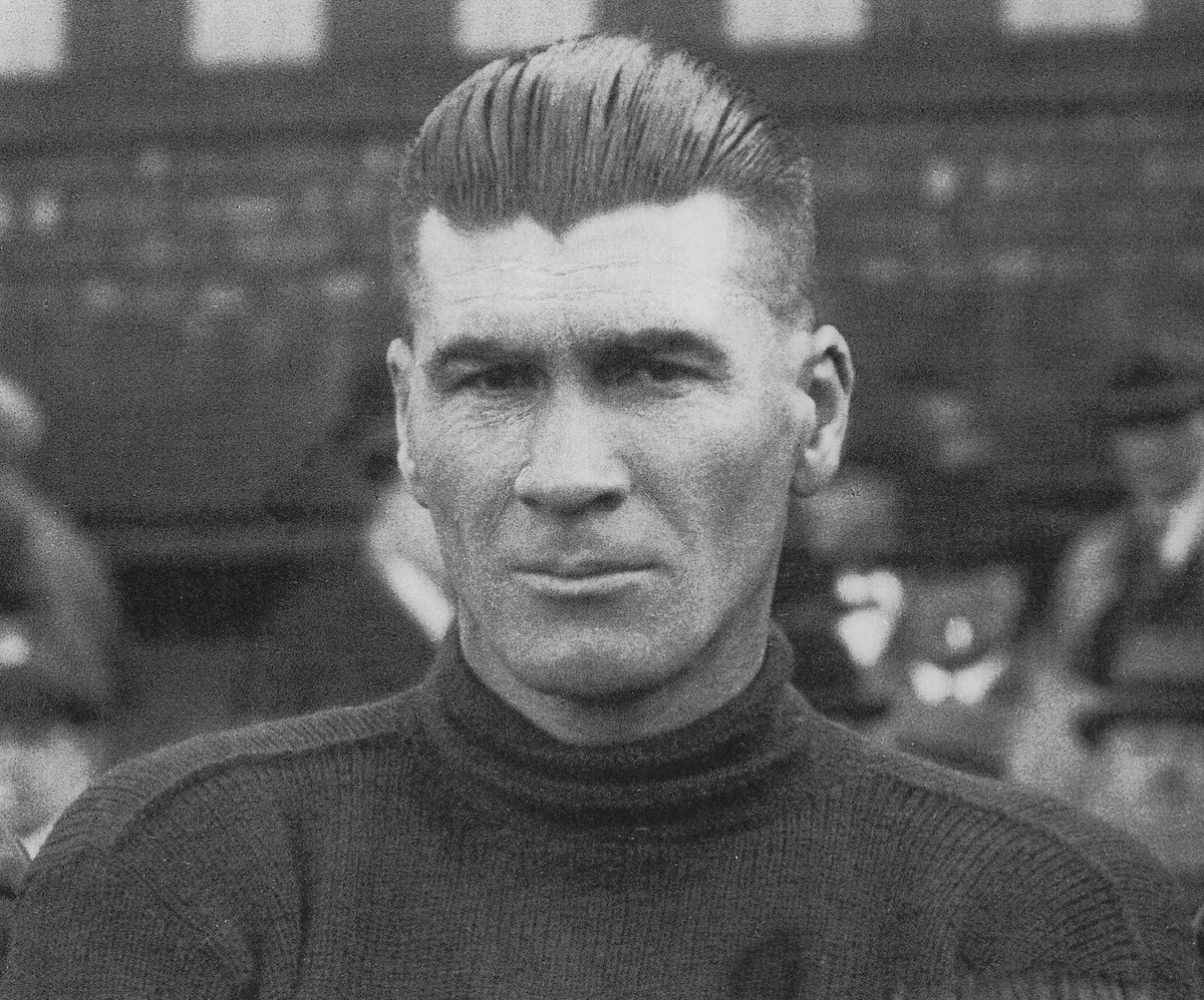 LFChistory.net (@lfchistory) on Twitter photo Elisha Scott joined Liverpool FC on 1 September 1912. He was about to become Liverpool's biggest star and most famous player of his era❤️ 
22 years
137 clean sheets
468 appearances
2 First Division titles Elisha Scott joined Liverpool FC on 1 September 1912. He was about to become Liverpool's biggest star and most famous player of his era❤️ 
22 years
137 clean sheets
468 appearances
2 First Division titles