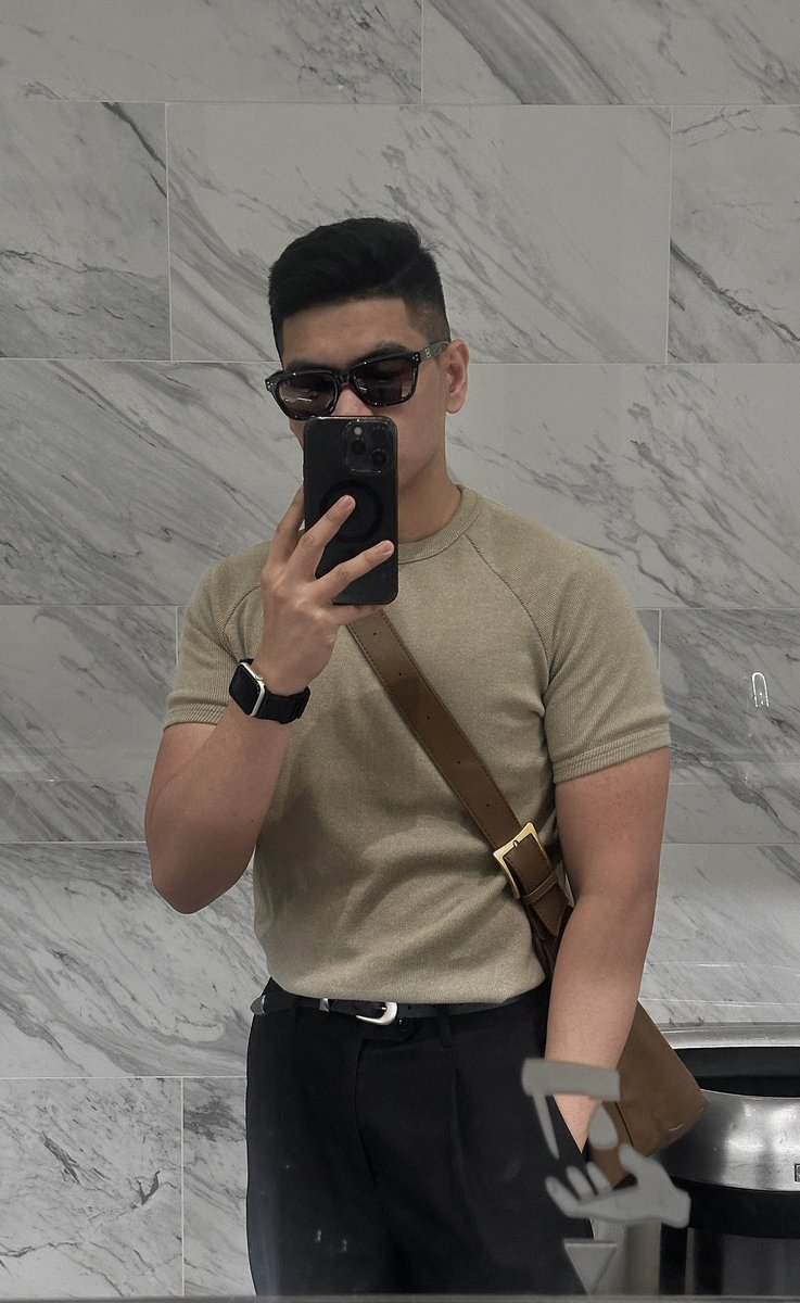 LautPhilippines's tweet photo. One case, one strap, endless outfits. Who knew protection could look this good? 😎 https://t.co/KKFFBJJIVX