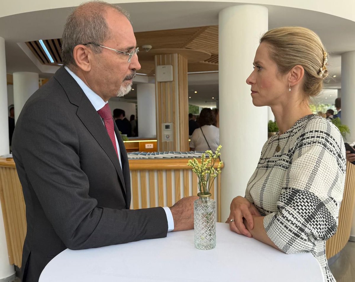 يلتقي الآن نائب رئيس الوزراء ووزير الخارجية وشؤون المغتربين أيمن الصفدي <a href="/AymanHsafadi/">Ayman Safadi</a>، نائب رئيسة المفوضية الأوروبية والمُمثّلة العليا للاتحاد الأوروبي للشؤون الخارجية والسياسة الأمنية كايا كالاس <a href="/kajakallas/">Kaja Kallas</a>، قُبَيل بدء أعمال منتدى بليد الاستراتيجي العشرين في سلوفينيا. 

#الأردن