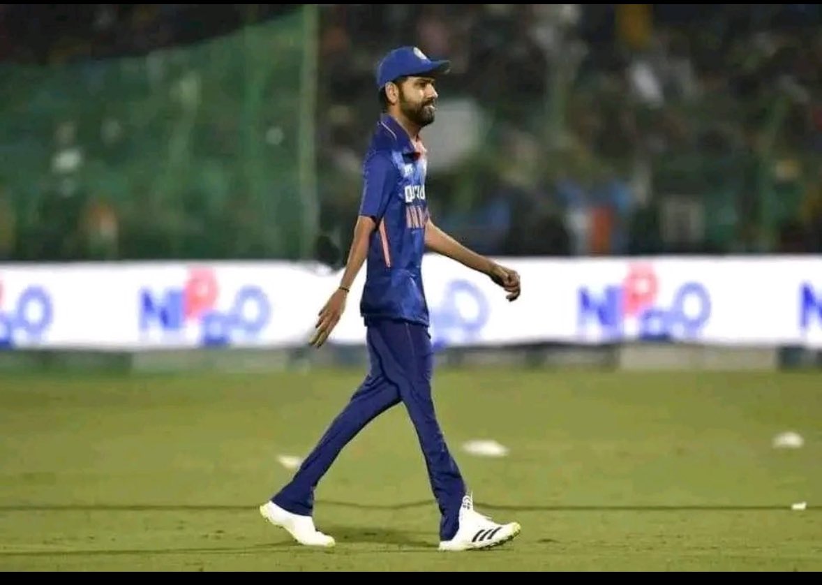 At this point no one can stop rohit sharma from winning 2027 odi wc he has reduced 50kg in just 22 days i have never seen any sportsperson so dedicated as him 🥶 🔥