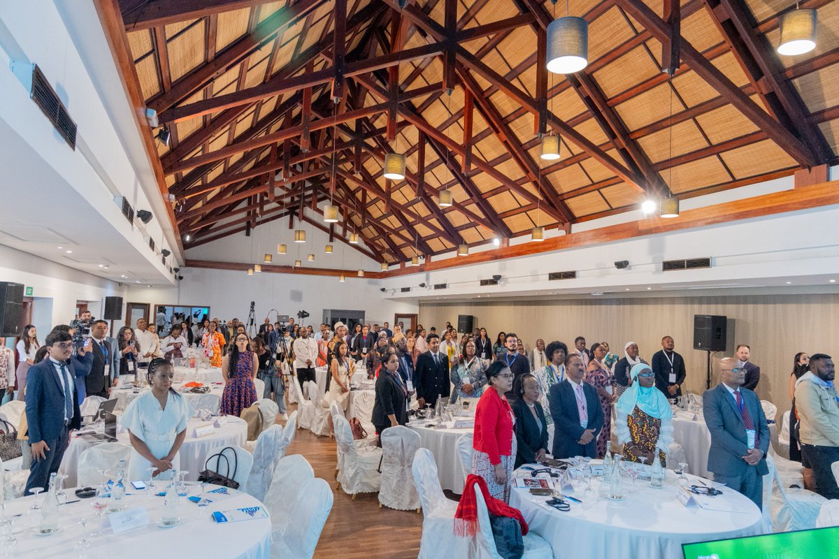 The 4th Intergenrational Dialogue Forum is finally here!!!
Gathering the Island states together for the next 3 days in the beautiful #Mauritius to hold conversations on the theme "Building Peace, Healing Divides: Intergenerational Action for Conflict Prevention, Democratic