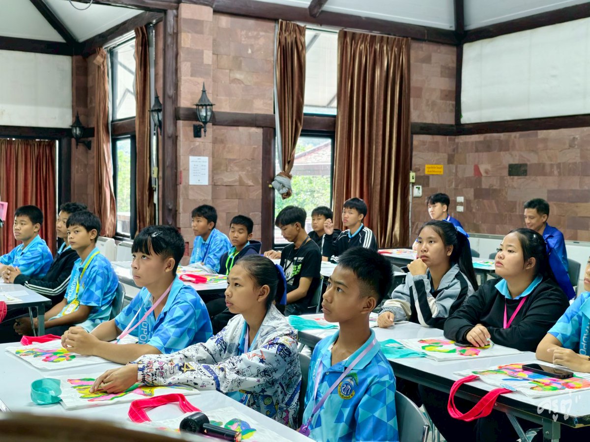 SCGFoundation's tweet image. อบรมมัคคุเทศก์ท้องถิ่นหน้าใหม่ ให้กับอุทยานแห่งชาติเจ็ดคด โป่งก้อนเส้า ภายใต้โครงการ Learn to Earn Sandboxเรียนรู้เพื่ออยู่รอด พื้นที่ต้นแบบจ.สระบุรี เพื่อเพิ่มโอกาสและช่องทางในการสร้างรายได้ให้กับตนเองและชุมชน
#มูลนิธิเอสซีจี #LearnToEarn 
#ต้นกล้าชุมชน #มัคคุเทศก์ท้องถิ่น