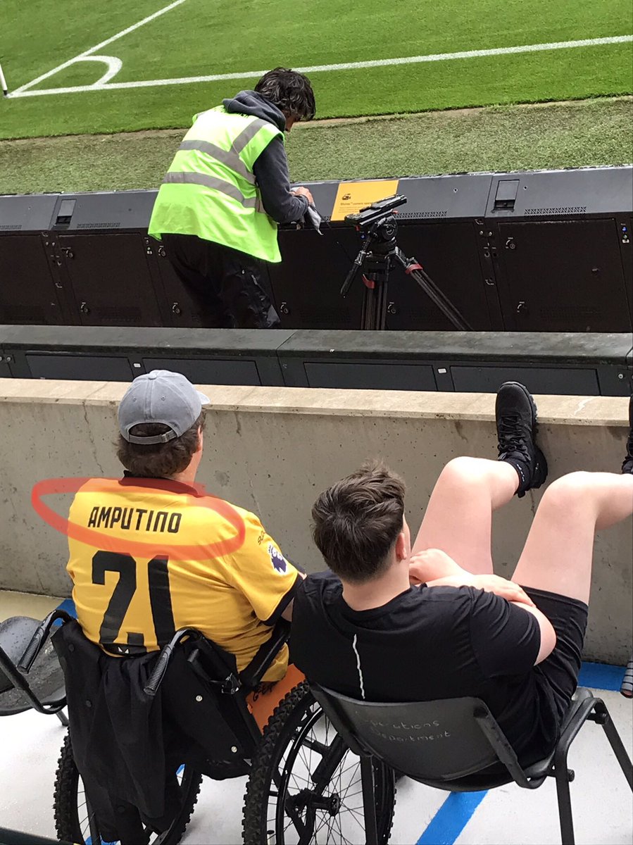 AlexGoalposts's tweet image. 🚨🔴 BREAKING: Manchester United agree €28m plus add-ons deal with Wolves for HIGHLY RATED young goalkeeper Amputino, here we go!

#MUFC believe he will provide a more stable goalkeeping solution to Andre Onana

Deal also includes add-ons, as @David_Ornstein reports.