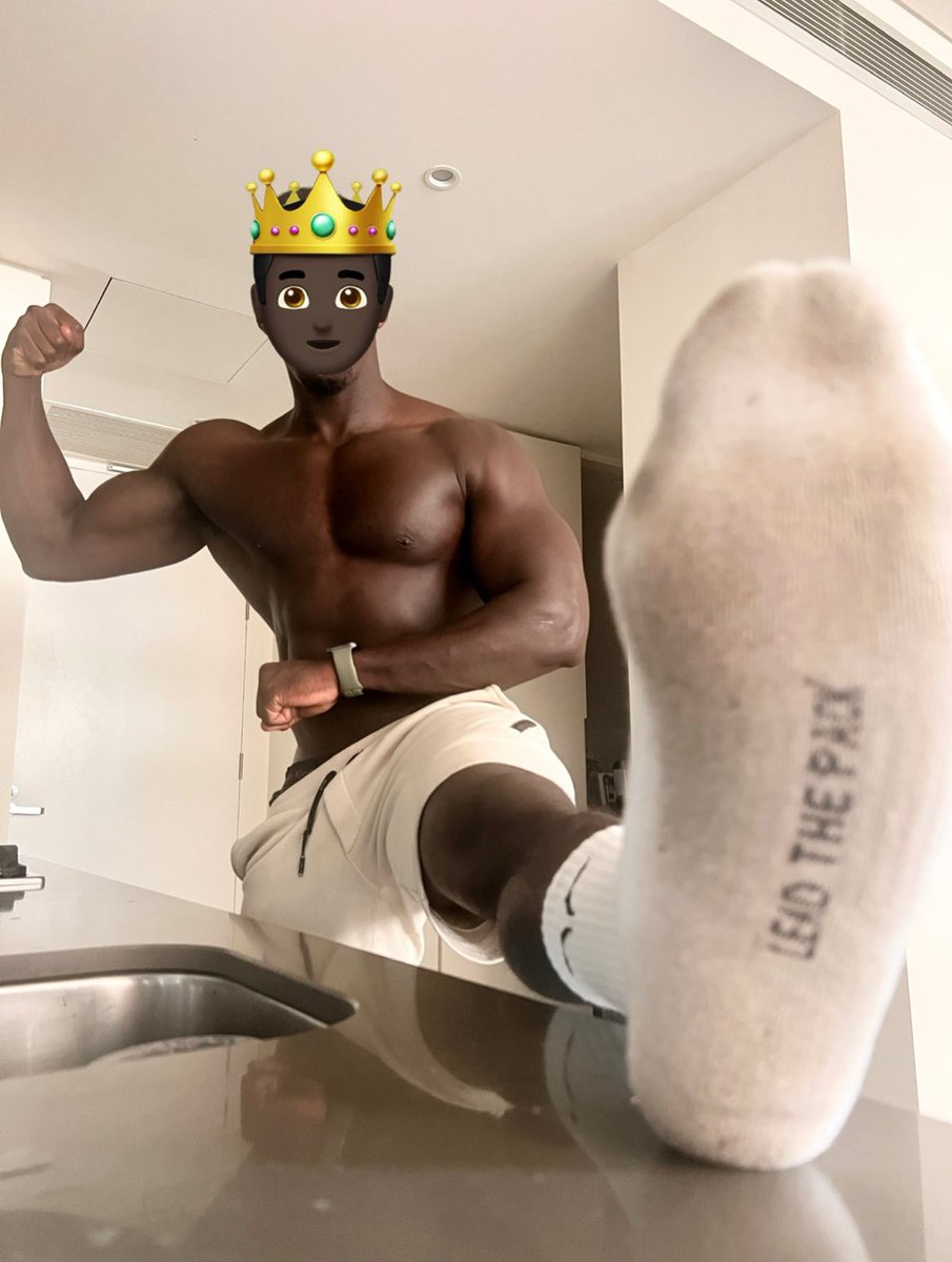 Your next task is to confess your devotion in a love letter addressed to my sock! 🧦💌