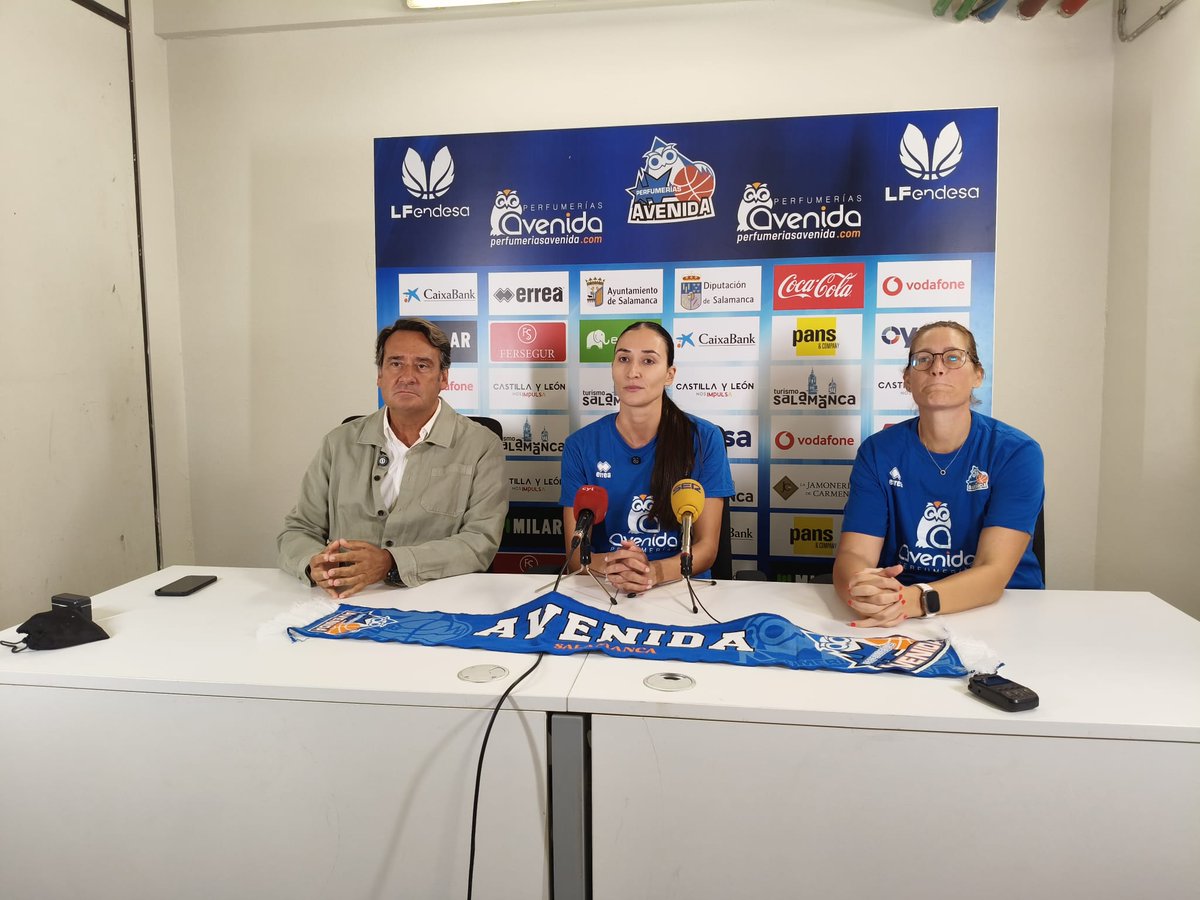Radio Salamanca Cadena SER (@sersalamanca) on Twitter photo 🏀DEPORTES | <a href="/CBAvenida/">Perfumerías Avenida</a>
👉 Belén Arrojo regresa a Salamanca con ambición y la promesa de que trabajarán fuerte para volver a "ganar títulos"
👉El presidente, <a href="/JorgeRecioFlemm/">Jorge Recio Flemmich</a>, insiste: "De momento seguimos sin saber nada del servicio de Deportes del <a href="/aytoSalamanca/">Ayuntamiento Salamanca</a>" 🏀DEPORTES | <a href="/CBAvenida/">Perfumerías Avenida</a>
👉 Belén Arrojo regresa a Salamanca con ambición y la promesa de que trabajarán fuerte para volver a "ganar títulos"
👉El presidente, <a href="/JorgeRecioFlemm/">Jorge Recio Flemmich</a>, insiste: "De momento seguimos sin saber nada del servicio de Deportes del <a href="/aytoSalamanca/">Ayuntamiento Salamanca</a>"