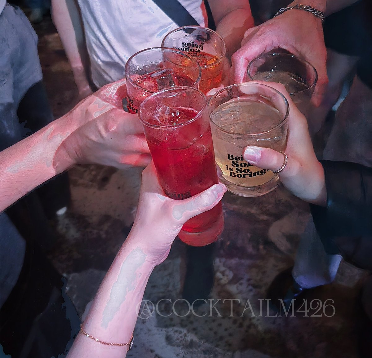 昨晚又喝！૮ ˘͈ᵕ ˘͈  ა♡
<a href="/Wolf29846033/">Nick（養澀澀的那個）</a> 
<a href="/Moer02011/">莫二ℳℴℯ𝓇</a> 
<a href="/JamesLin0601/">推特里長伯</a> 
<a href="/evilman39/">B先生</a>